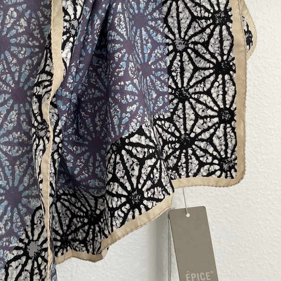 NWT Patterned Blue Square Silk Scarf by Épice - Picture 5 of 9
